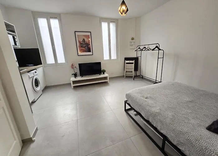 GregBnb - T2 Cocooning et chaise hamac -10min Gare